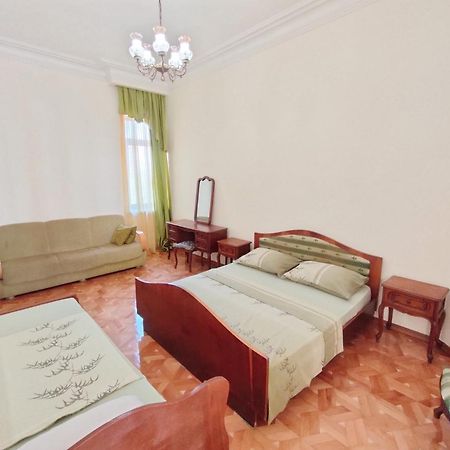 Batumi Sun Hostel Ngoại thất bức ảnh