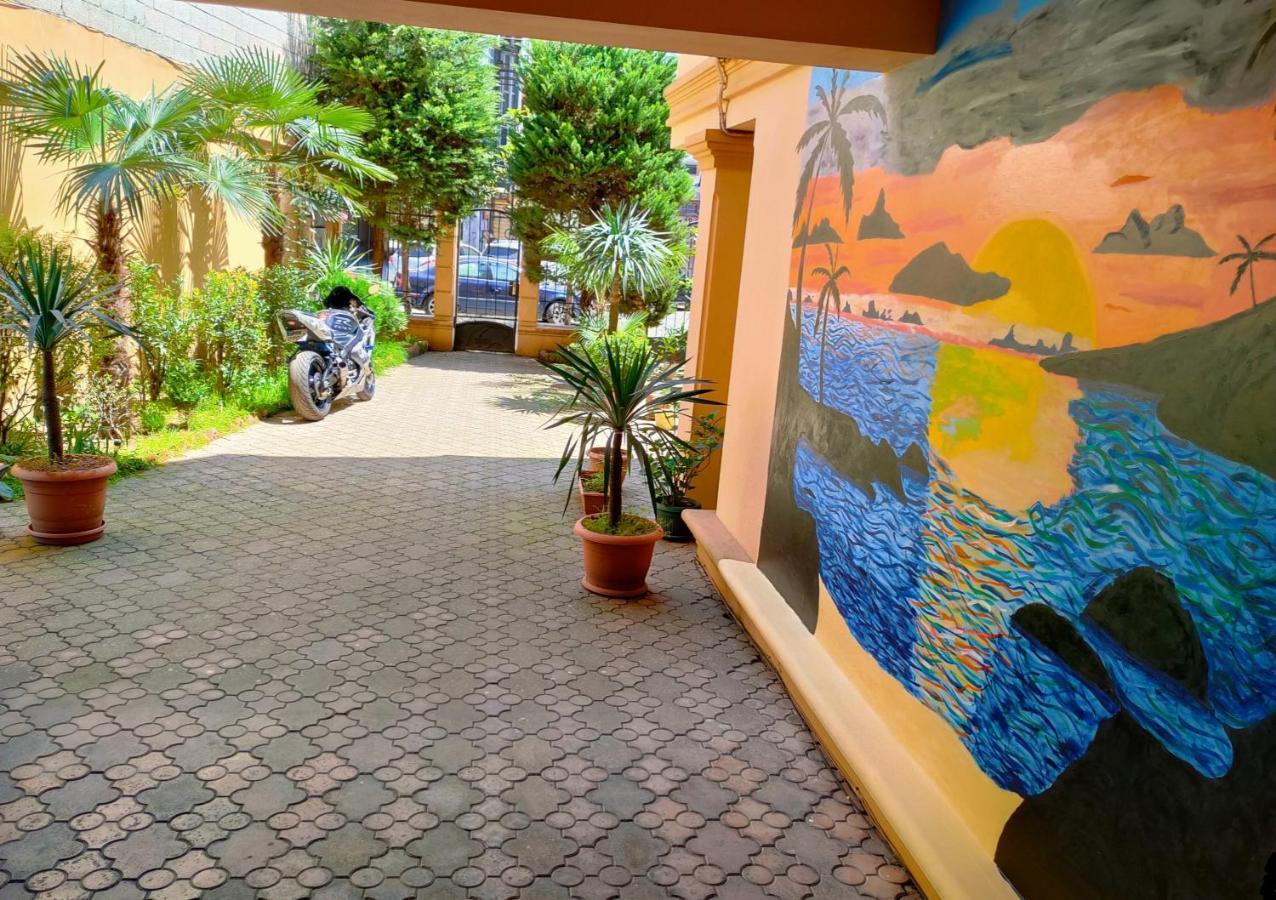 Batumi Sun Hostel Ngoại thất bức ảnh