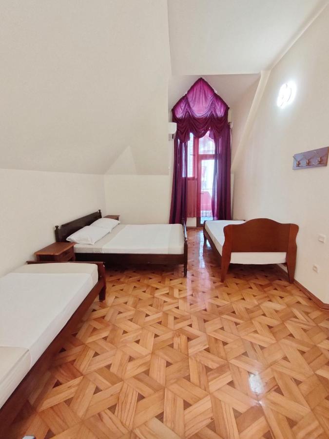 Batumi Sun Hostel Ngoại thất bức ảnh